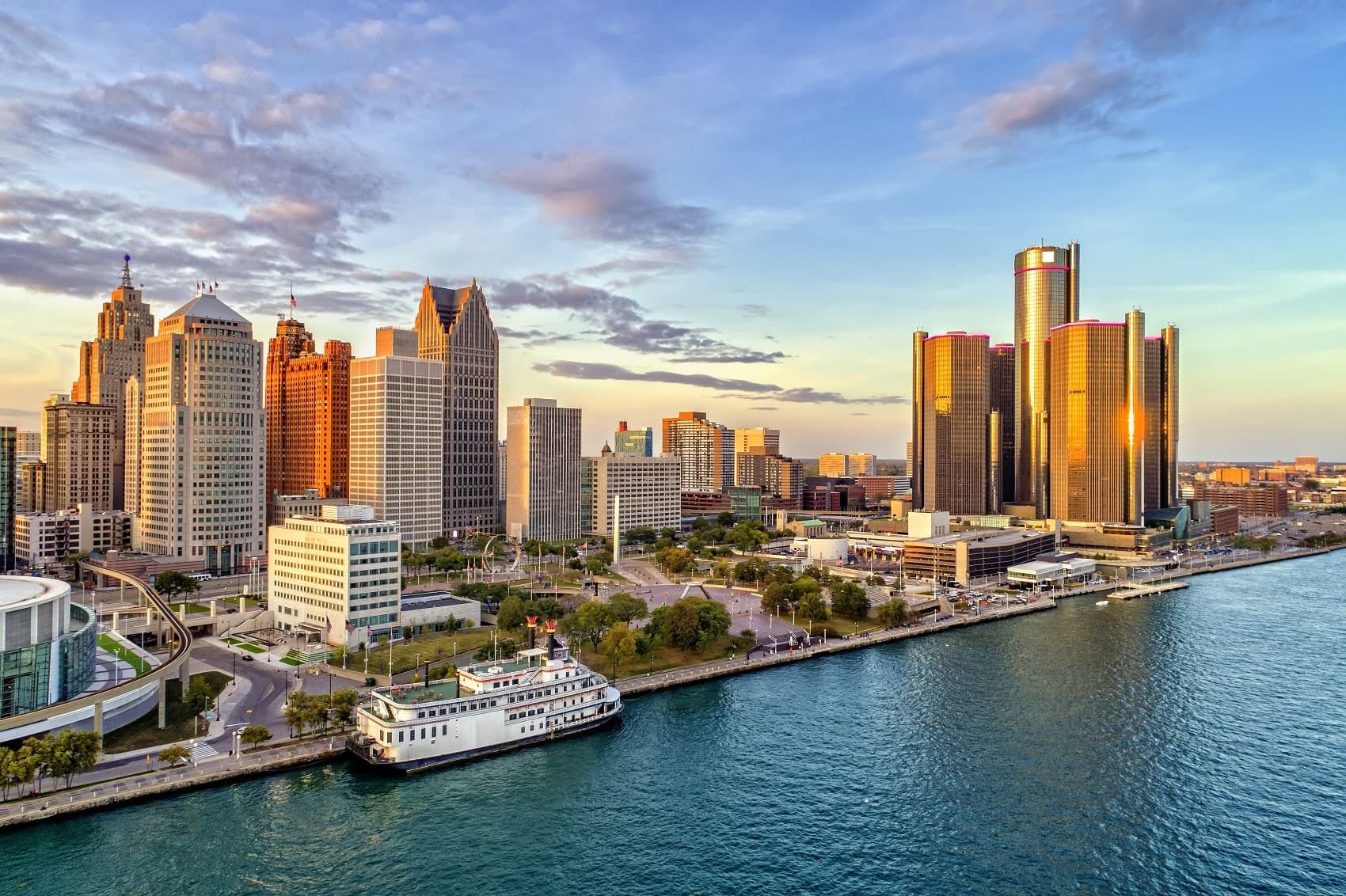 Moving to Detroit, Michigan - Detroit Aerial Panorama - Mayflower